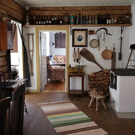 Kuelalistemaja بيت ضيافة 3*