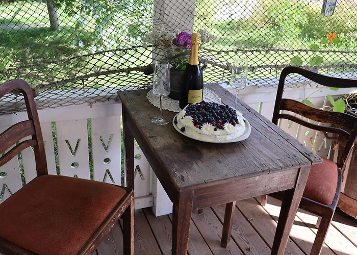 Vendégház Kuelalistemaja Leesi